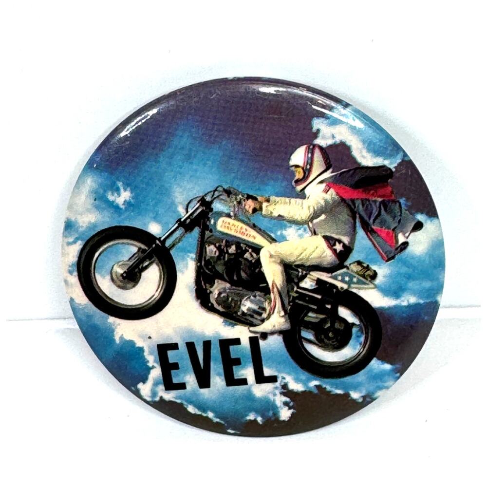 Vintage Evel Knievel Motorcycle Jump Daredevil. Pinback Pin Harley Davidson